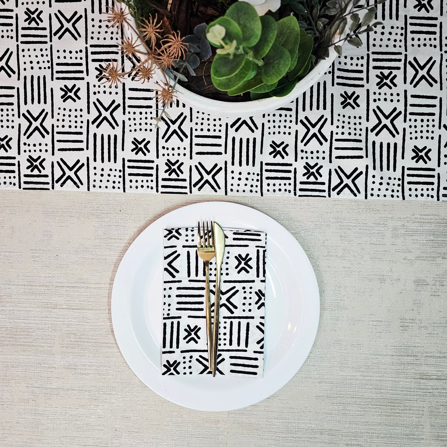 Table Runner and Set of 8 Napkins |  100% Cotton African Print Fabric-1
