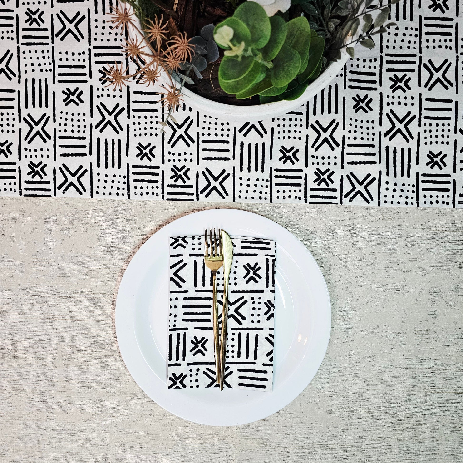 Table Runner and Set of 8 Napkins |  100% Cotton African Print Fabric-1