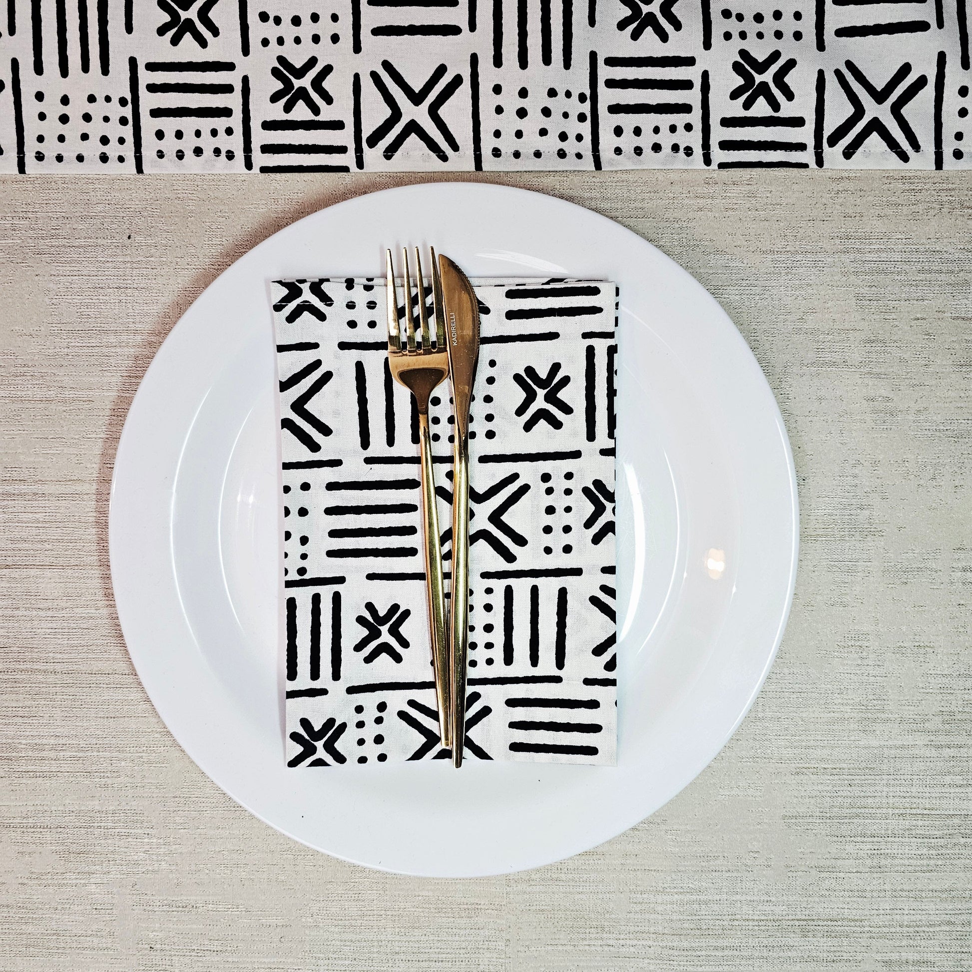 Table Runner and Set of 8 Napkins |  100% Cotton African Print Fabric-2