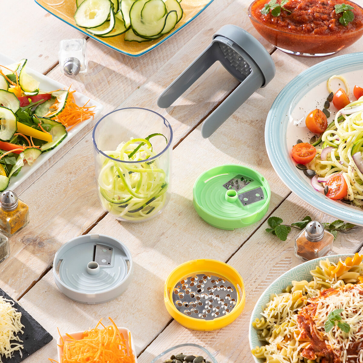 Vegetable Spiral Cutter and Grater with Recipes Vigizer InnovaGoods-14