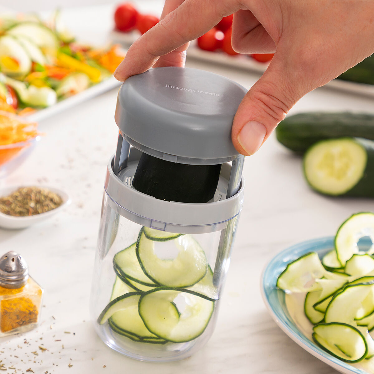 Vegetable Spiral Cutter and Grater with Recipes Vigizer InnovaGoods-13